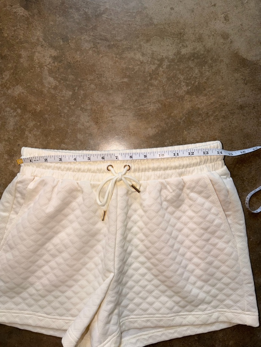 NWT Quilted Lounge Shorts Womens Cream Drawstring Textured Cozy Athleisure Small - Picture 10 of 10